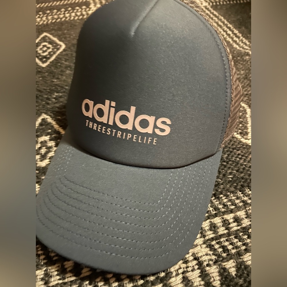 Trucker hat for women